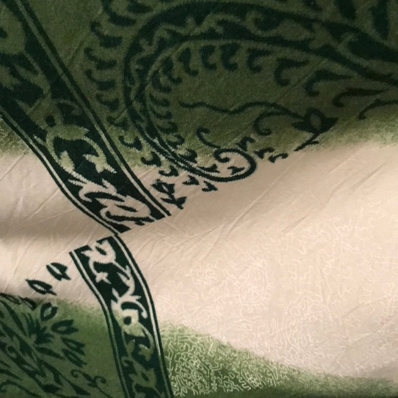 Sarong - Picture 3 of 3